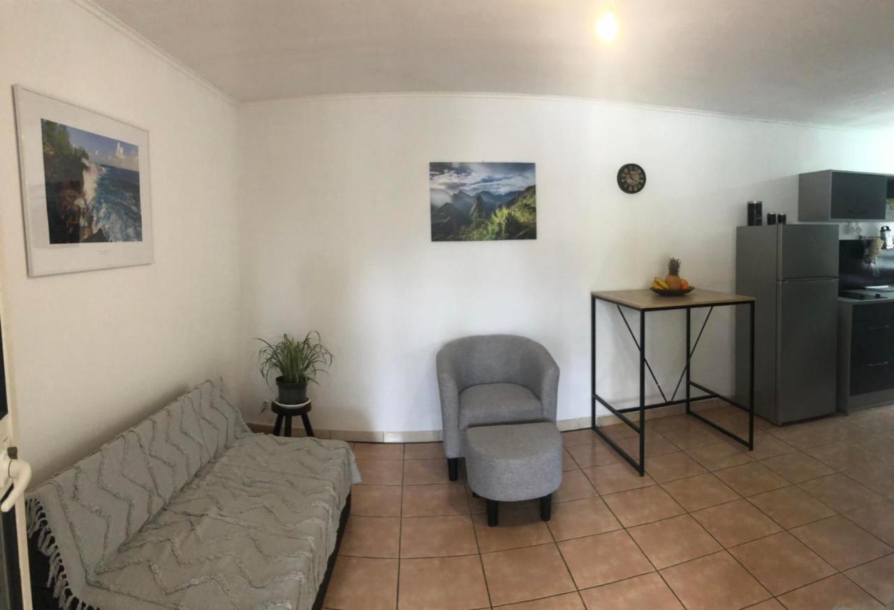 Ferienwohnung Meuble Le Manguier Saint Pierre Exterior foto